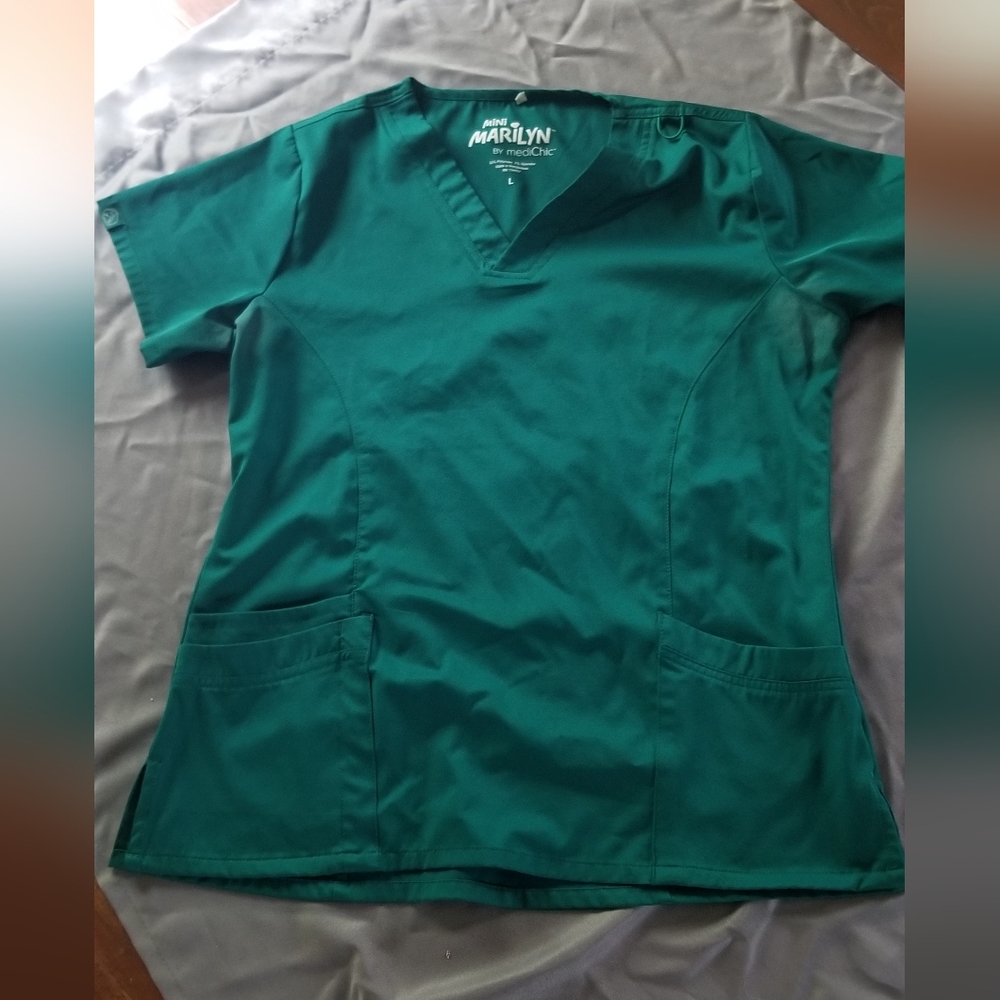 Mini Marilyn Scrubs